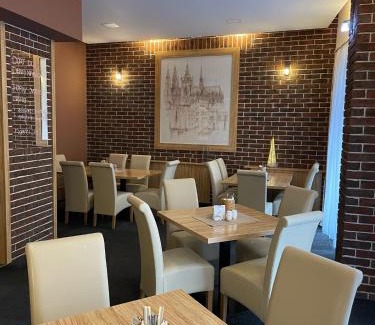 Nachod Hotel | Hotel U města Prahy Náchod