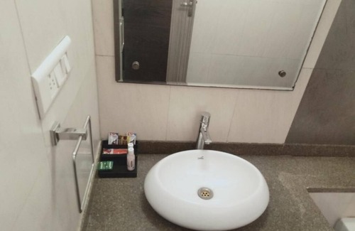 Ahmednagar Hotel | Hotel Udayanraje Palace