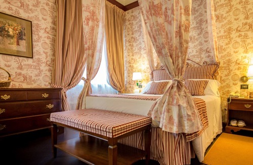 Historic Centre Hotel | Hotel Victoria & Iside Spa