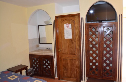 Centro de Ciudad del Carmen Hotel | Hotel Victoria