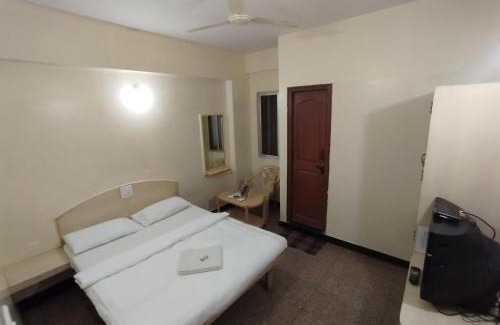 RR Nagar Cabina | hotel Vijaya palace