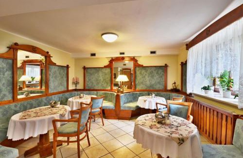 Pisek Hotel | Hotel Villa Conti