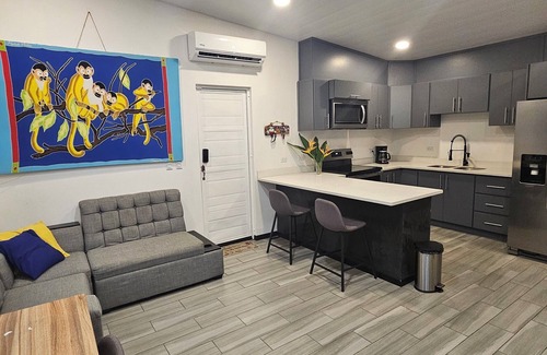 Parrita Villa | Hotel Villa Elenita - Parrita