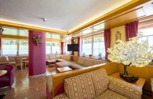 Penia Hotel | Hotel Villa Rosella Park & Wellness