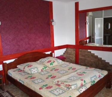 Velykodolynske Hotel | Hotel Vivat