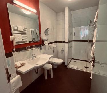 Veitshoechheim Hotel | Hotel Weisses Lamm