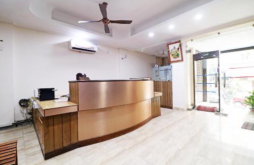 Jangpura Casa | Hotel Westend Holiday Home 5 mint from Nizamuddin Railway Station