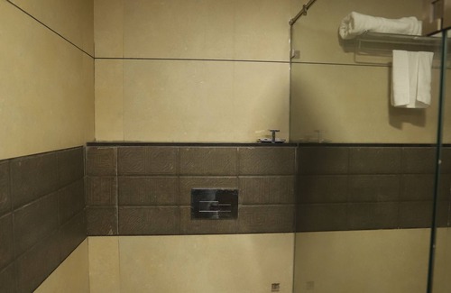 Maninagar Hotel | Hotel White Cloud