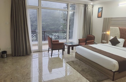 Shimla Hotel | Hotel White Pearl