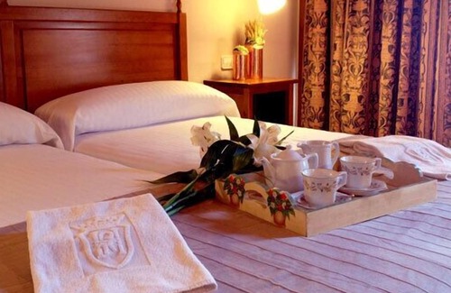 Mas de Ribafeta Hotel | Hotel Xalet Verdú