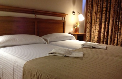 Mas de Ribafeta Hotel | Hotel Xalet Verdú