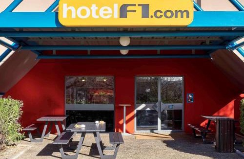 Mons-en-Baroeul Hotel | hotelF1 Lille Metropole