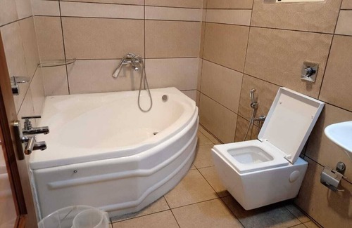 Munnar Hotel | HotelGurubhavan