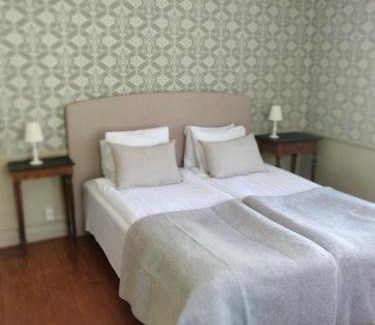 Vadstena Cama Y Desayuno | Hotell Dahlströmska gården