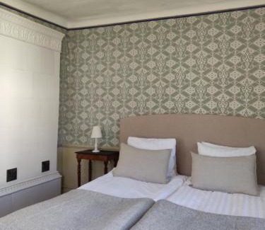 Vadstena Cama Y Desayuno | Hotell Dahlströmska gården