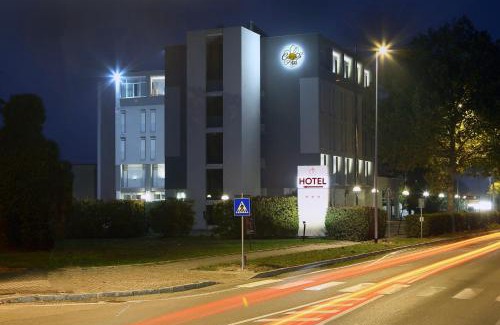 Collecchio Hotel | Hotels Campus