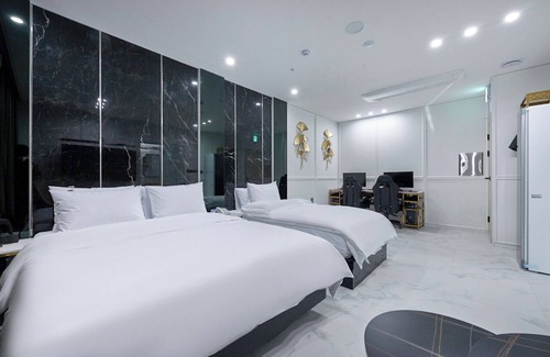 Bongcheon-dong Hotel | HOUND HOTEL