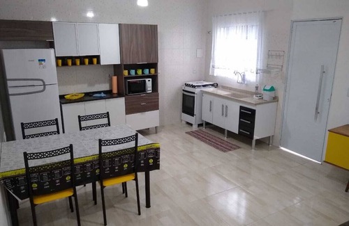 Caraguatatuba Casa | EXCELENTE UBICACIÓN DE LA CASA EN EL CENTRO DE MASSAGUACU A 400 METROS DE LA PLAYA