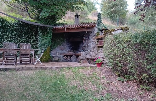 Cellier-du-Luc Casa | House and garden for 6 people near lakes and hiking trails