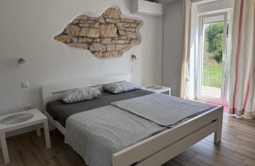 Belavici Casa | House Carla Belavici