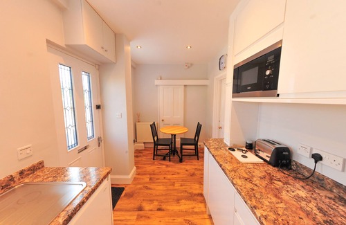 Wallingford Cabaña | Acogedora casa de campo en Wallingford Town Central Ubicación