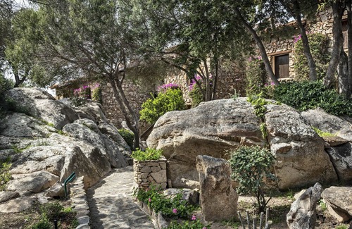 Li Cuncheddi Casa | House facing the sea Location Li Cuncheddi/ Capo Ceraso, Olbia. Condominium swimming pool