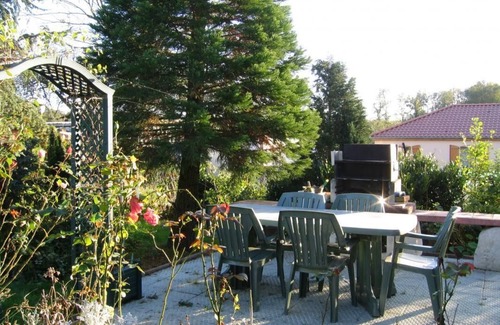 La Ville-aux-Bois Casa | House