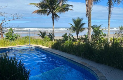 Costa do Sol Casa | Casa en primera línea de mar con 5 suites, piscina, 3 habitaciones, comunidad cerrada