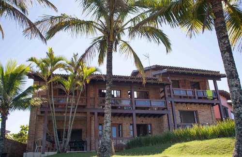 Costa do Sol Casa | Casa en primera línea de mar con 5 suites, piscina, 3 habitaciones, comunidad cerrada