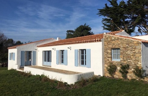 Ile d'Yeu Casa | House in large quiet garden, sailing school and beaches within walking distance