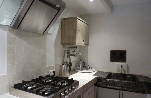 Lagrasse Apartamento | House La France - Ramparts & Riverside (Sleeps 2)