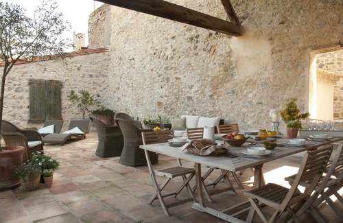 Lagrasse Casa | House La France -Terrace Apartment. RIVERSIDE home overlooking the river Orbieu