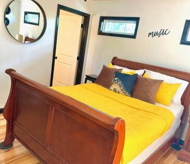 Downtown Casa | HOUSE OF ROCK - DOWNTOWN, RUPP ARENA, KEENELAND, HORSE PARK