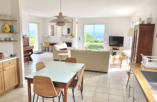 Le Val-Saint-Pere Casa | Casa con vistas a la bahía del Mont Saint Michel. 4/10 personas. tenis privado.