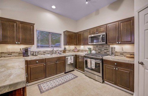 Desert Hot Springs Villa | House Rising ☀️ Villa w/ mini-golf, pool and spa