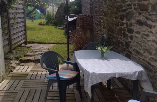 Saint-Meloir-des-Ondes Casa | House with terrace, quiet location between Saint Malo & Cancale, near Mont-st-Michel.