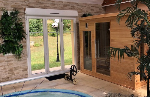 Villemeux-sur-Eure Casa | House with indoor pool 4 bedrooms 3 bathrooms billiards jacuzzi sauna