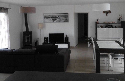 Ambares-et-Lagrave Casa | Casa con piscina cerca de Burdeos