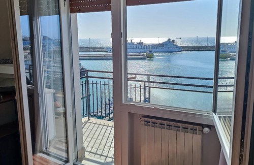 Civitavecchia Casa | House with spectacular views of Civitavecchia harbor