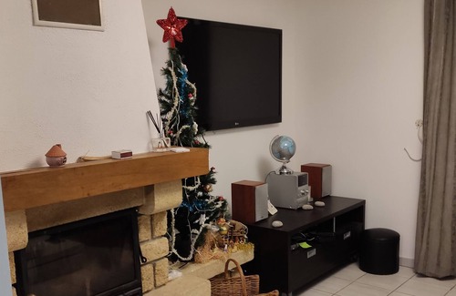 Alby-sur-Cheran Casa | House with swimming pool ... capacity 7 people