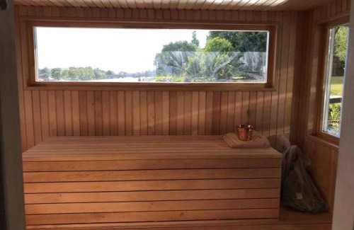 Liepaja Alquiler De Eote | Houseboat on the water