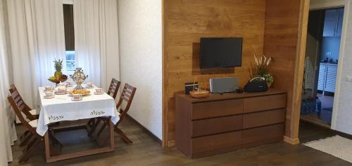Jurmala Alquiler De Eote | Houseboat "Upes Nams"