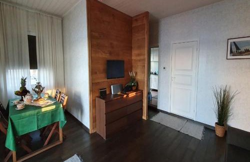 Jurmala Alquiler De Eote | Houseboat "Upes Nams"
