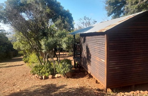 Broederstroom Cabina | Houtbosdorp - Self-Catering Rustic Camping Chalets