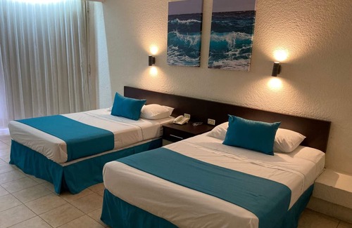 Ricardo Flores Magon Hotel | Howard Johnson by Wyndham Veracruz