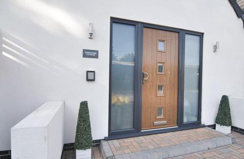 York Casa | Hoxne Cottages - Sunflower Cottage with private hot tub