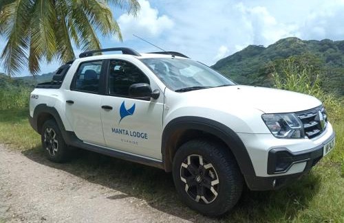 Huahine Cabina | HUAHINE Manta Lodge avec 4x4 optionnel