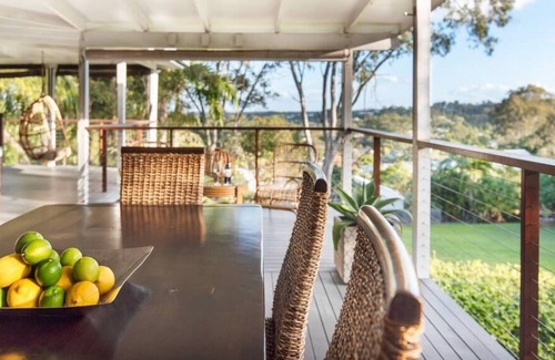 Buderim Casa | Huge 4 bedroom home with sprawling views.