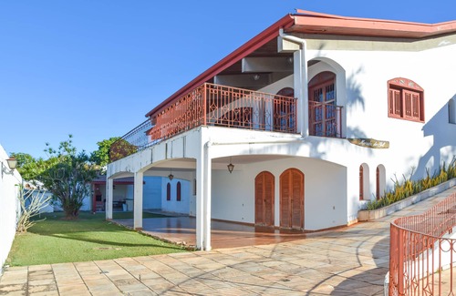 Aguas de Lindoia Cabaña | Enorme casa para toda la familia en Águas de Lindóia