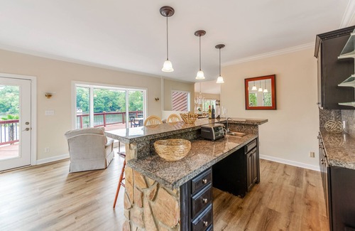 Steele Creek Casa | HUGE Lake Mansion w/ Beach + 2 Great Rooms + Movie Thtr + Dock + Boat Avail